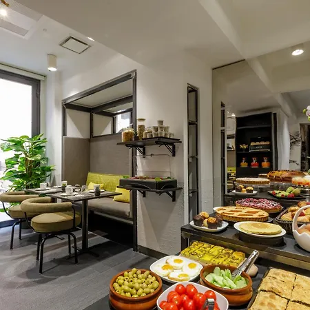 Coronari Palace Hotel 3*