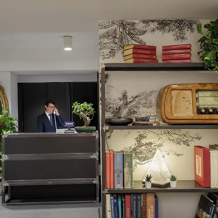 Hotel Coronari Palace