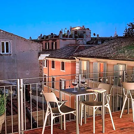 Coronari Palace Hotel 3*