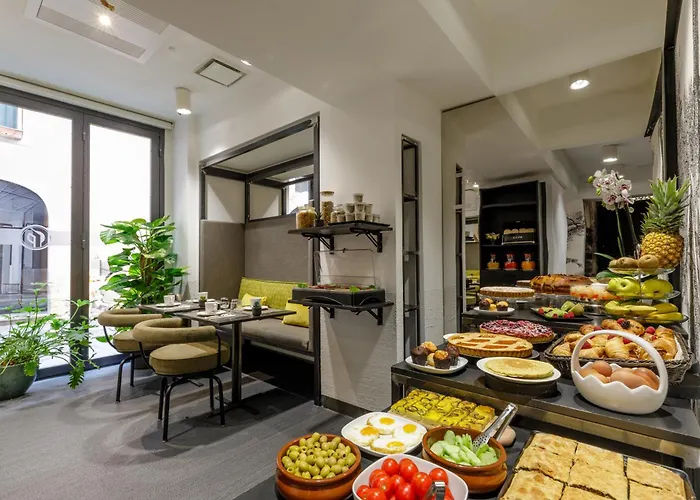 Coronari Palace Hotel 3*