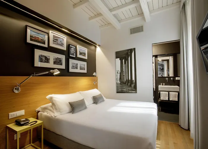 Hotel Coronari Palace