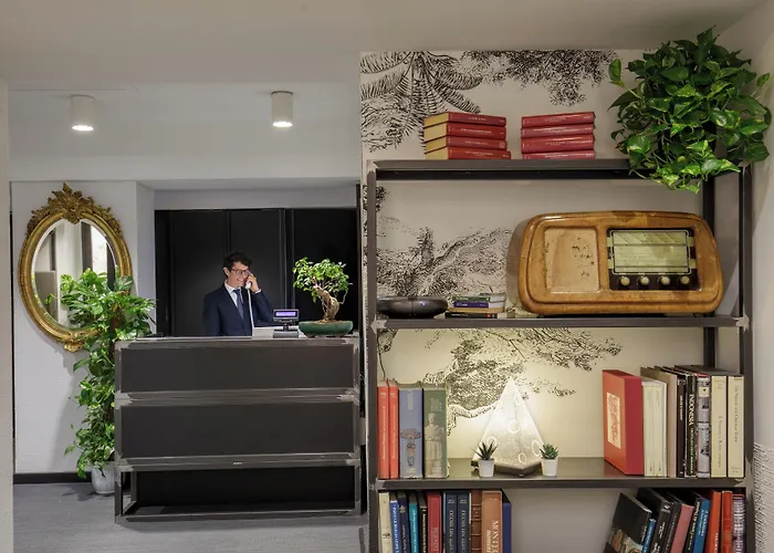 Hotel Coronari Palace